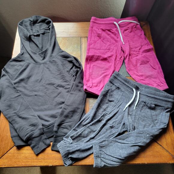 Girls size 4 Bundle of Clothing - Danskin Now, Joe Boxer, Okie Dokie, Slippers - Picture 7 of 8